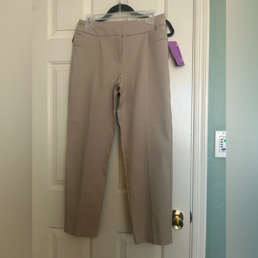 WESTBOUND ankle pants color tan size 8 NWT